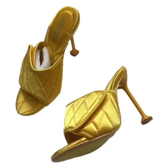 CAPE Robbin Leslee Heels - Picture 4 of 10